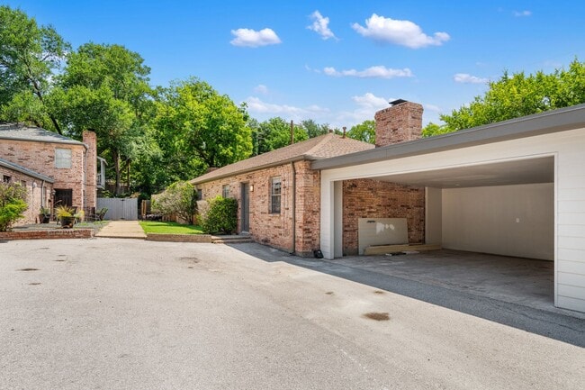 2908 Windsor Rd in Austin, TX - Building Photo - Building Photo