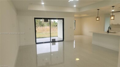 1215 Bayou St E in Lehigh Acres, FL - Building Photo - Building Photo