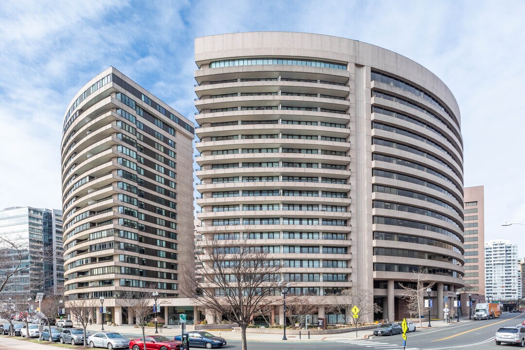 Waterford House in Arlington, VA - Foto de edificio