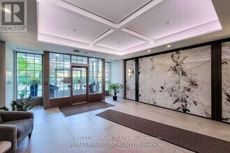 2325 Central Park Dr in Oakville, ON - Building Photo - Building Photo