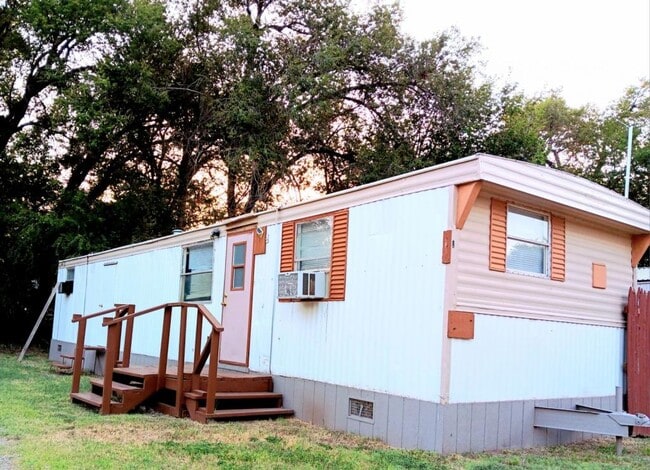 property at 4611 Dumas Dr