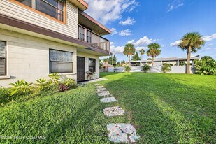 106 Sunrise Ave in Satellite Beach, FL - Building Photo