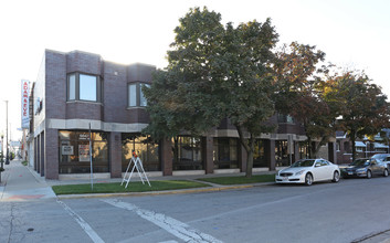 6845-6847 W Cermak Rd in Berwyn, IL - Building Photo - Building Photo