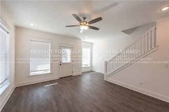 1364 W Cleveland St in Fayetteville, AR - Building Photo - Building Photo