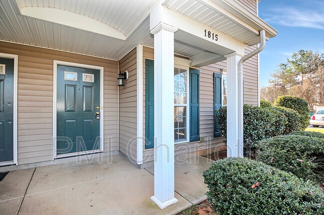1815 Butterfly Ln in Charlotte, NC - Building Photo - Building Photo