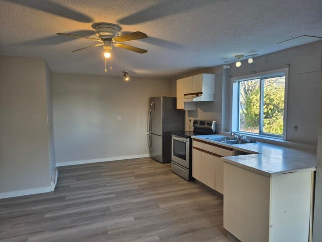 6181 Palahi Rd in Duncan, BC - Building Photo - Building Photo