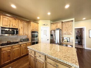 2035 Quartzridge Dr in Sandy, UT - Building Photo - Building Photo