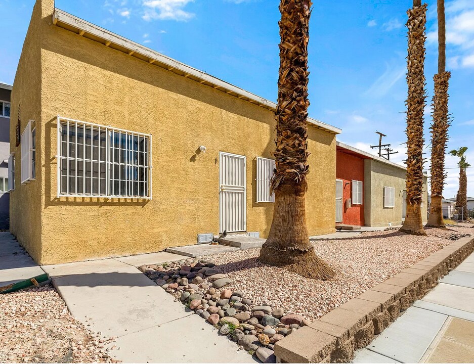 331 S 9th St in Las Vegas, NV - Building Photo