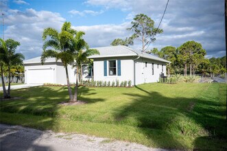 6490 W Park Ln in Wellington, FL - Building Photo - Building Photo