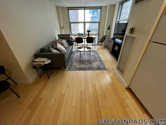 40 Boylston St, Unit 306 in Boston, MA - Building Photo - Building Photo