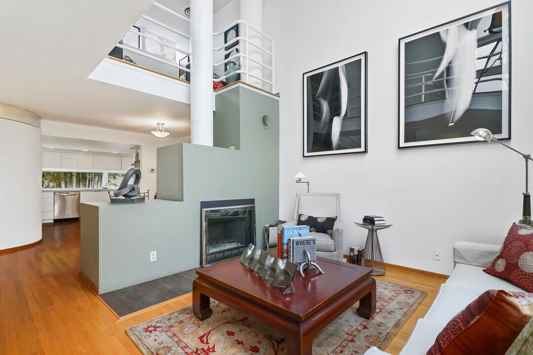 821 Bay St in Santa Monica, CA - Building Photo