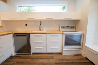 561 Princess Ave in London, ON - Building Photo - Building Photo