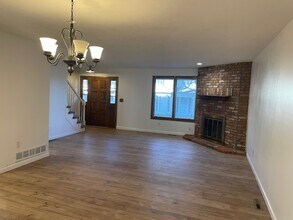 7570 S Cove Cir in Centennial, CO - Building Photo - Building Photo