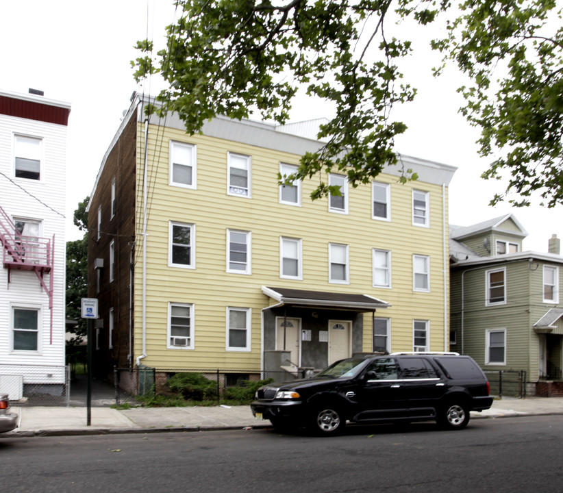 150-152 Inslee Pl in Elizabeth, NJ - Building Photo