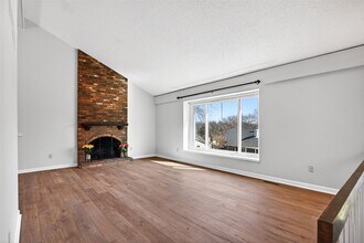 1261 Mautenne Dr in Ballwin, MO - Building Photo - Building Photo