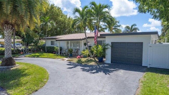 1116 SE 13th Ct in Deerfield Beach, FL - Building Photo - Building Photo