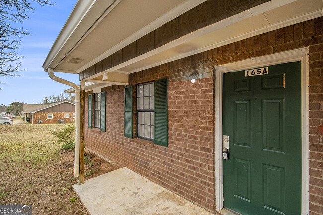 165 Plum Orchard Rd in Covington, GA - Building Photo - Building Photo