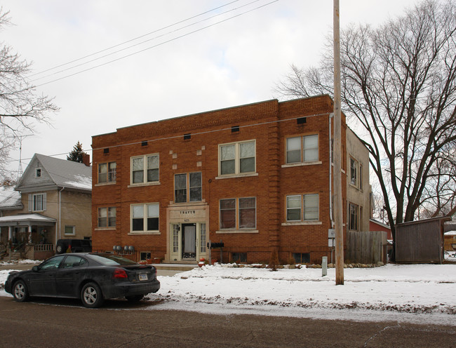 Thayer Apartments in Flint, MI - Building Photo - Building Photo