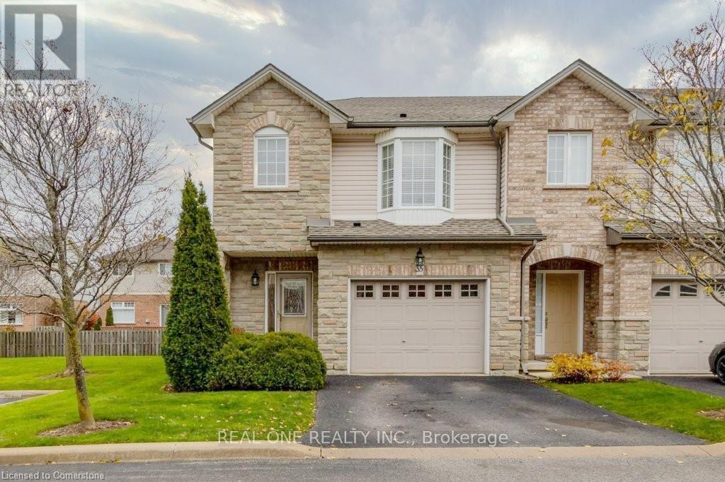 232-232 Stonehenge Dr in Hamilton, ON - Building Photo