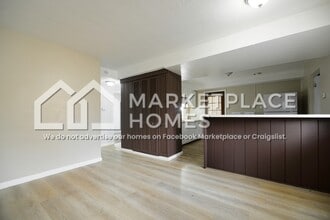 6855 Woodhurst Dr in St. Louis, MO - Building Photo - Building Photo