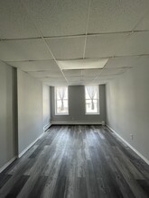 14 Sherman Ave, Unit 4 Second floor in Jersey City, NJ - Building Photo - Building Photo