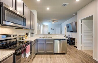 4444 Kiowa Pass in San Antonio, TX - Building Photo - Building Photo