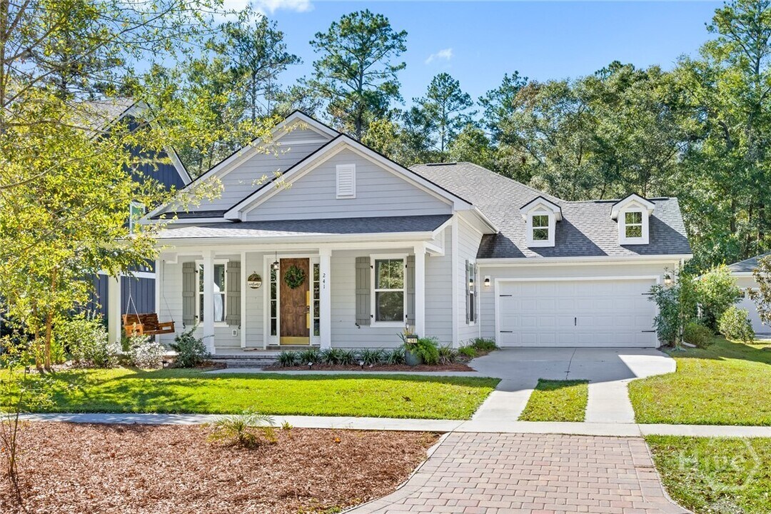 241 Ridgewood Park Dr S in Richmond Hill, GA - Building Photo