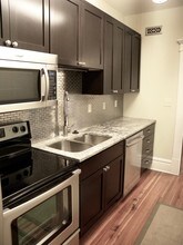 1764 N High St, Unit B in Columbus, OH - Building Photo - Building Photo
