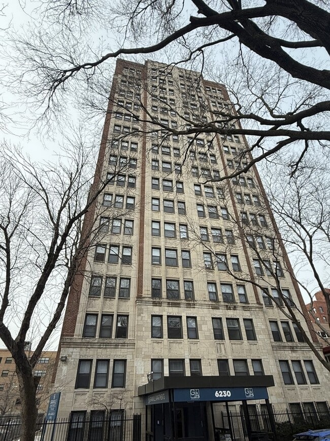 property at 6230 N Kenmore Ave