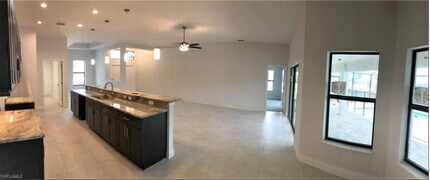 815 SW 11th Ct in Cape Coral, FL - Building Photo - Building Photo