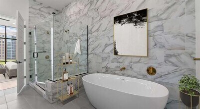 2620 Maple Ave in Dallas, TX - Building Photo - Building Photo