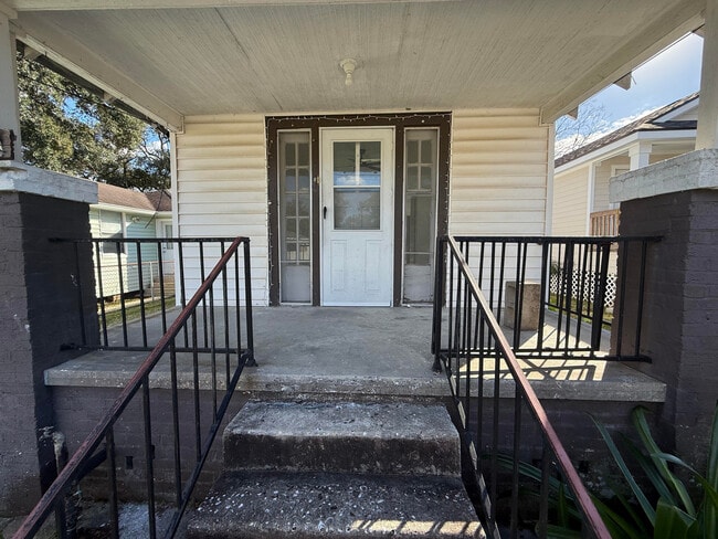 property at 5213 Belle Terre Rd