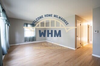 2526 S 96th St in West Allis, WI - Building Photo - Building Photo