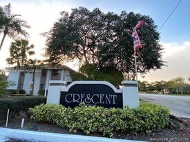 8400 Coral Lake Way, Unit 8400 in Coral Springs, FL - Building Photo