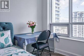 8-2708 Water Walk Dr in Markham, ON - Building Photo - Building Photo