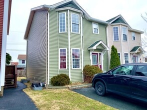 62 Moss Heather Dr in St John's, NL - Building Photo - Building Photo