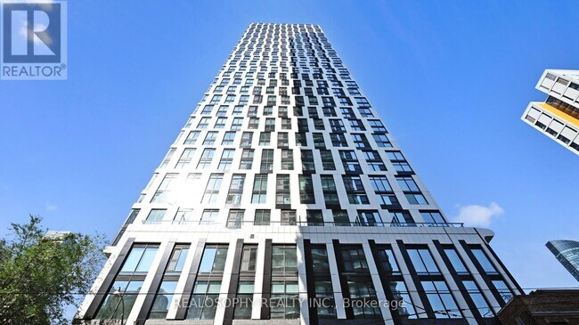 252-5252 Church St in Toronto, ON - Building Photo - Building Photo