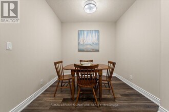 9225 Jane St in Vaughan, ON - Building Photo - Building Photo