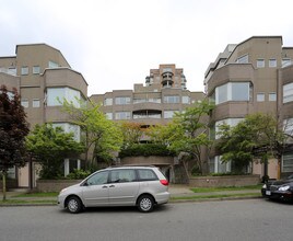 1140 W 8th Ave in Vancouver, BC - Building Photo - Primary Photo