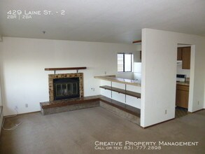 429 Laine St-Unit -2 in Monterey, CA - Foto de edificio - Building Photo