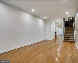 111 E Cross St in Baltimore, MD - Building Photo - Building Photo