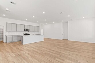 18211 Saffron Sun St in Conroe, TX - Building Photo - Building Photo