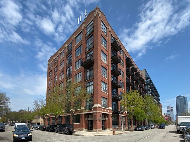 property at 1250 W Van Buren St