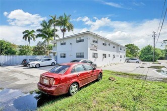 626 SW 14th Ave-Unit -206 in Fort Lauderdale, FL - Building Photo - Building Photo