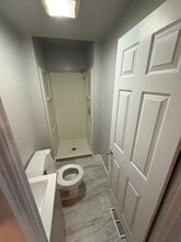11 Broadhead Ave, Unit 1 in Jamestown, NY - Foto de edificio - Building Photo