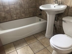 124 Parrott Pl in Brooklyn, NY - Building Photo - Building Photo