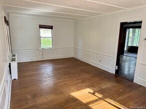 1 Finnin Pl in Bayville, NY - Building Photo - Building Photo