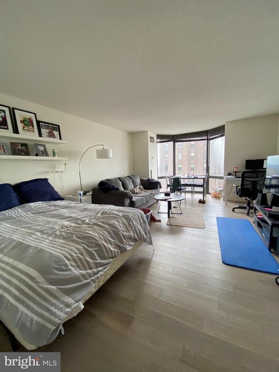 property at 2020 Walnut St