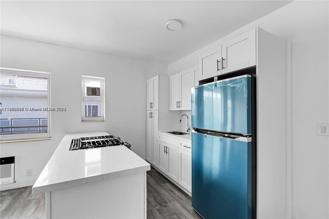 780 73rd St in Miami, FL - Building Photo