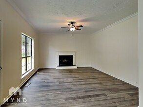 1121 Holt Hills Pl in Nashville, TN - Foto de edificio - Building Photo